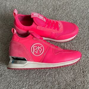 DKNY Womens Sabatini Pink Fitness Gym Trainers Sock Sneakers 8.5